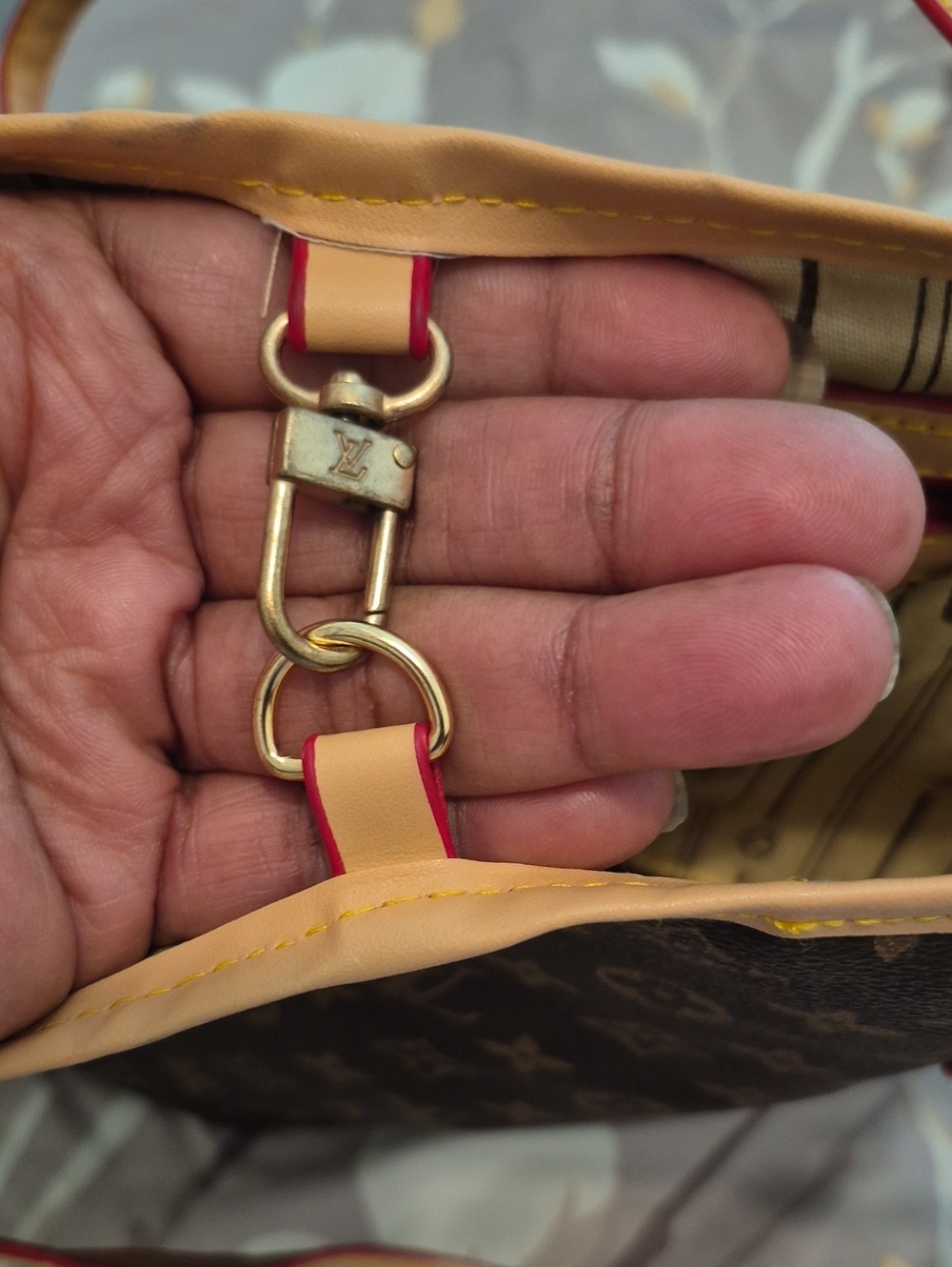 Tote Bag with LV  Design - Picture 6 of 10